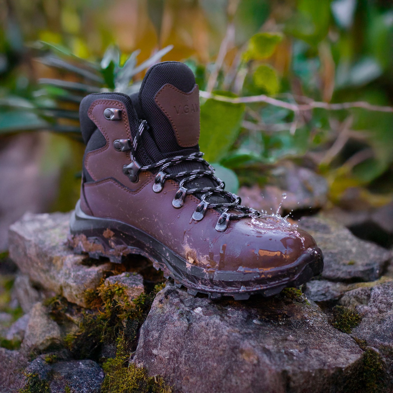 Mens Vegan Arti Hiker Boots in Brown | V.GAN