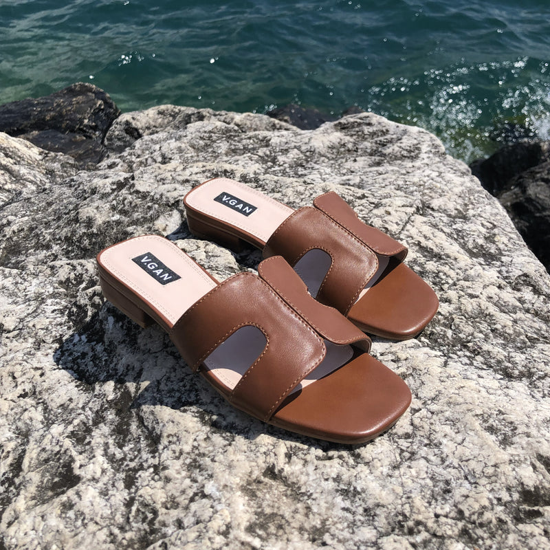 Bok Slide Sandals